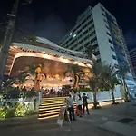 Flat Alto Padrao Moderno Frente A Praia Melhor Localizacao Na Beira Mar